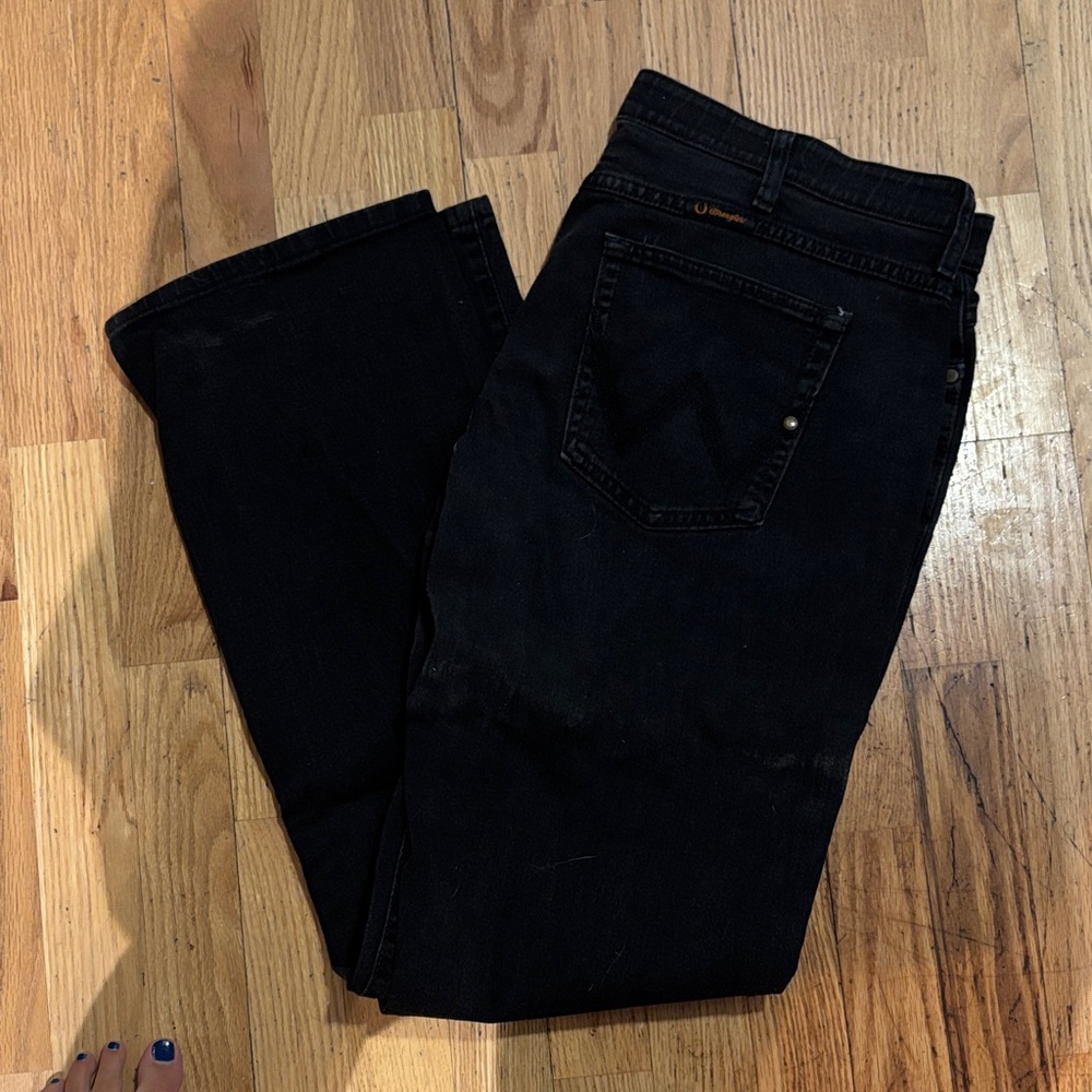 Women’s Wrangler Black Denim Jeans